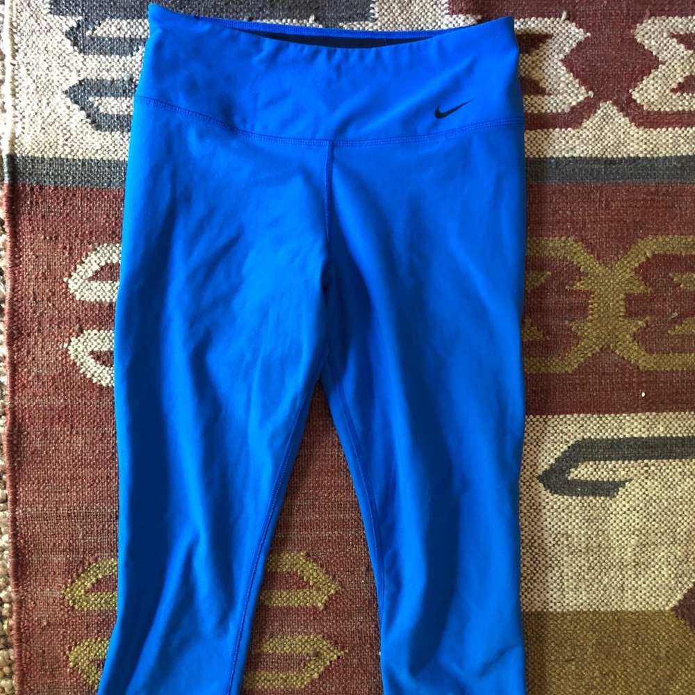 Nike Size Small Blue Capri Tights